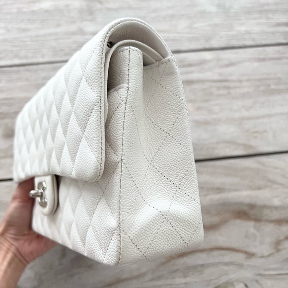 1️⃣3️⃣5️⃣0️⃣0️⃣ CHANEL Classic White Caviar Medium Bag - Picture 8 of 16